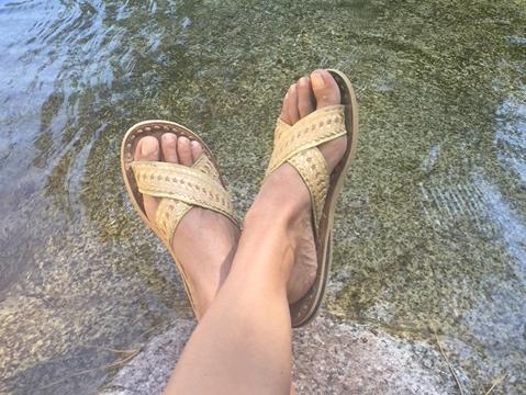 Aline Diépois globetrotting Corsica in Liwan sandals